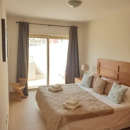 アパート Aqua Vista - Sea View, Pool, Air Con, Roof Terrace フェラグド