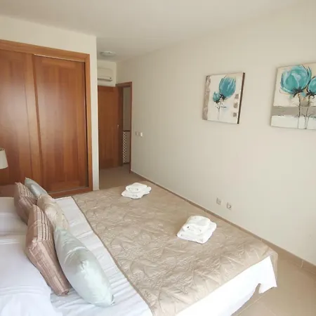 Апартаменты Aqua Vista - Sea View, Pool, Air Con, Roof Terrace