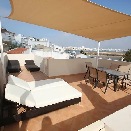 Aqua Vista - Sea View, Pool, Air Con, Roof Terrace *