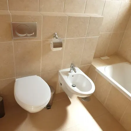 Aqua Vista - Sea View, Pool, Air Con, Roof Terrace *